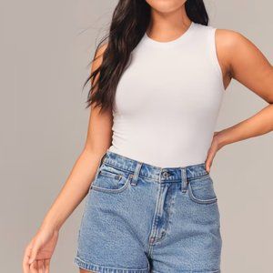 Abercrombie & Fitch The Mom Short High Rise Curve Love